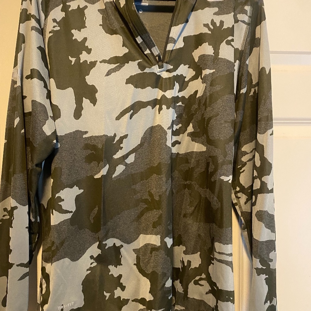 Dry fit camo half zip